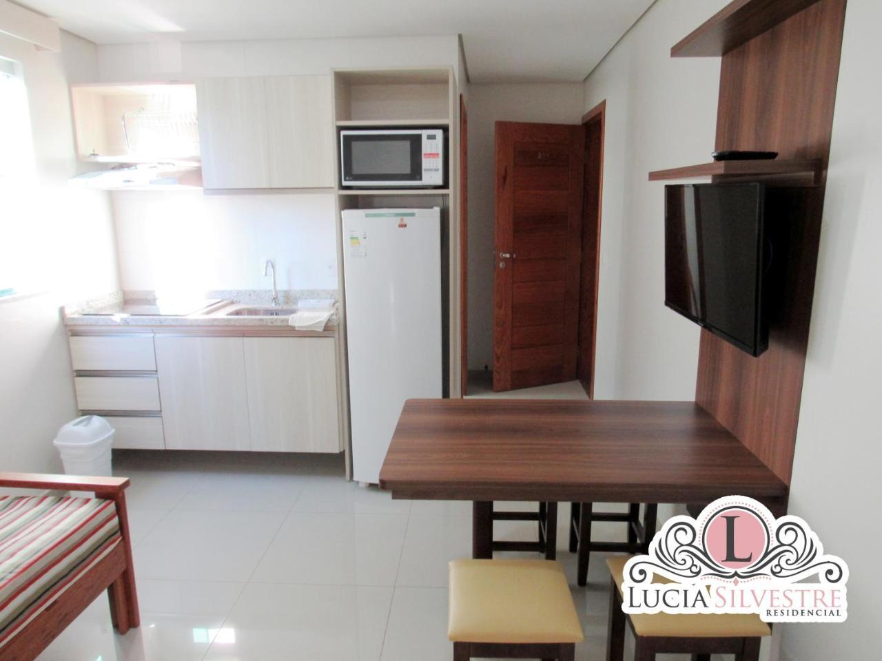 Residencial Lucia Silvestre Apartment ฟลอเรียนอโปลิส ภายนอก รูปภาพ